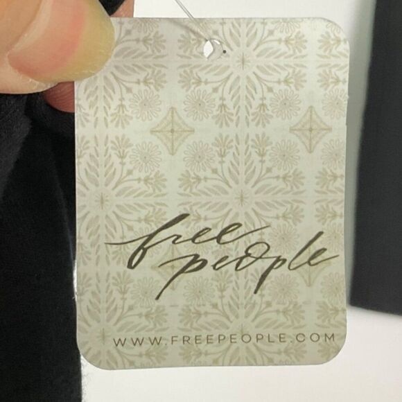 NWT Free People Movement Sunny Set Black Cropped Long Sleeve Top & Shorts Medium - Picture 12 of 16